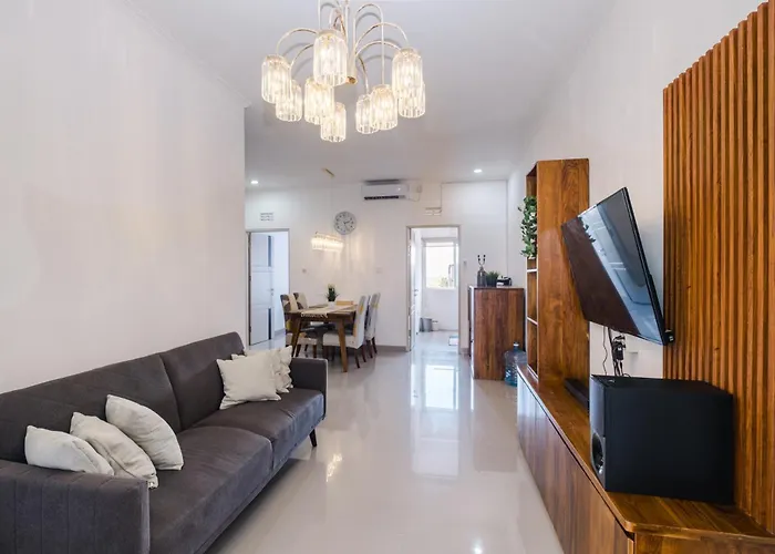 Three Eight - 3br Cozy With Rooftop