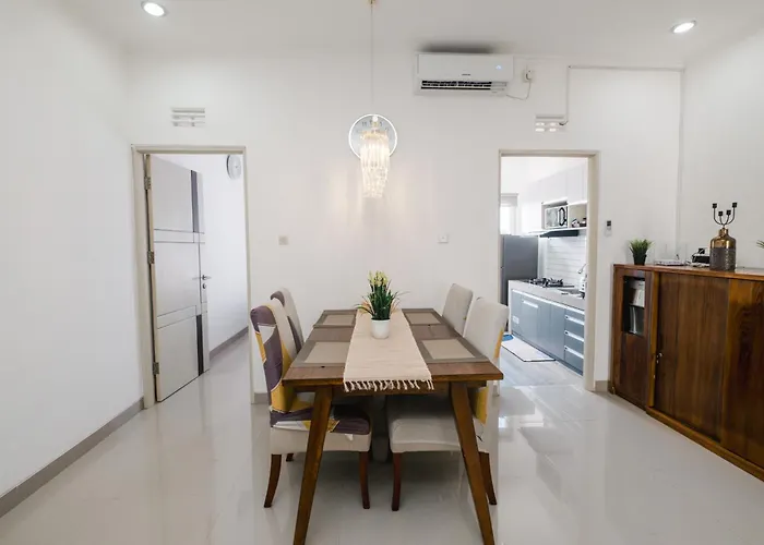 Three Eight - 3br Cozy With Rooftop Nusa Dua (Bali)